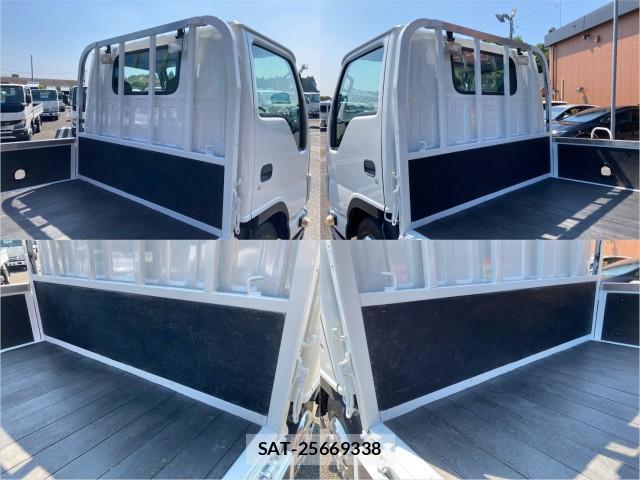 Mazda TITAN 2010-09 8876969-5