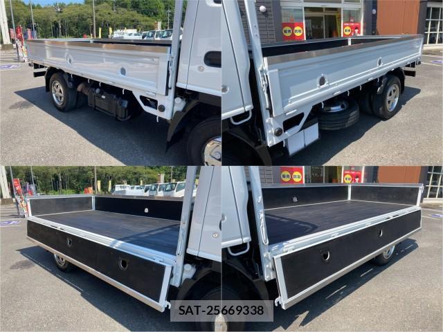 Mazda TITAN 2010-09 8876969-6