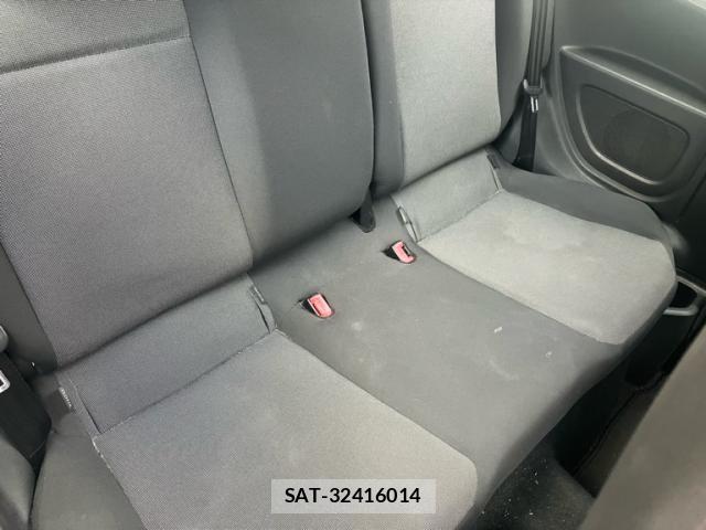 VolksWagen UP! 2013-12 8876416-7