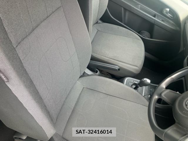 VolksWagen UP! 2013-12 8876416-8