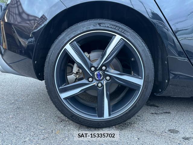 Volvo V40 2013-09 8877602-16