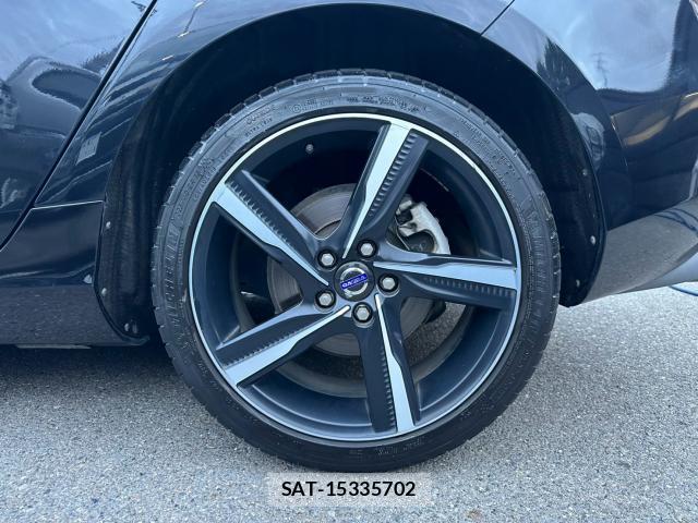 Volvo V40 2013-09 8877602-17