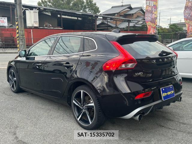 Volvo V40 2013-09 8877602-9
