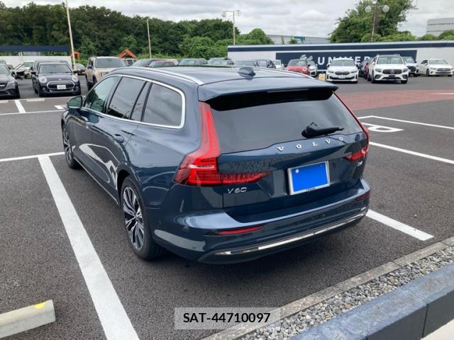 Volvo V60 2025-03 8876365-12