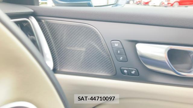 Volvo V60 2025-03 8876365-15