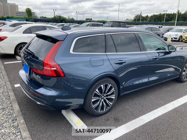 Volvo V60 2025-03 8876365-2
