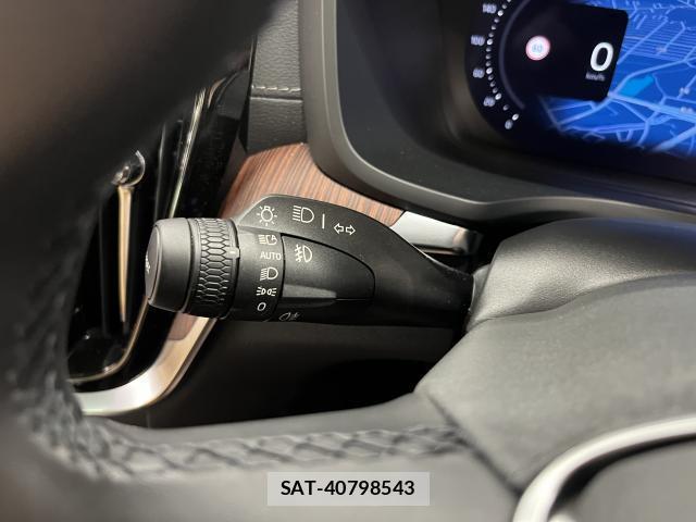 Volvo V60 2025-06 8877513-14