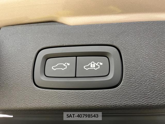 Volvo V60 2025-06 8877513-6
