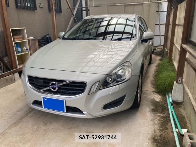 Volvo V60 2013-09 8877564-1