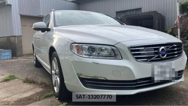 Volvo V70 2017-02 8877176-11