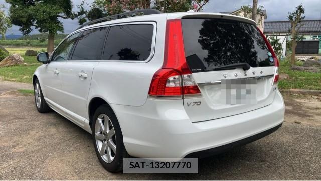 Volvo V70 2017-02 8877176-13