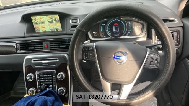 Volvo V70 2017-02 8877176-16