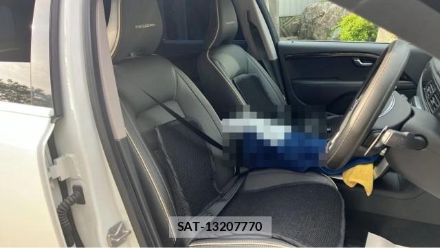 Volvo V70 2017-02 8877176-5