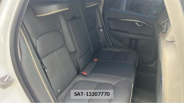 Volvo V70 2017-02 8877176-6