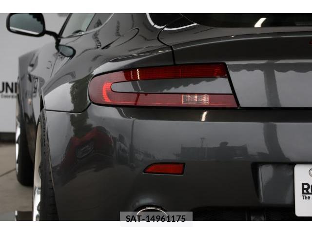 Aston Martin V8 2008-02 8877650-13