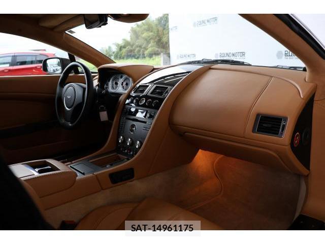 Aston Martin V8 2008-02 8877650-6