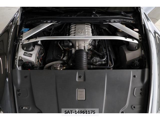 Aston Martin V8 2008-02 8877650-7