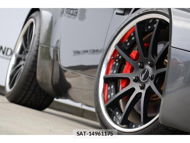Aston Martin V8 2008-02 8877650-8