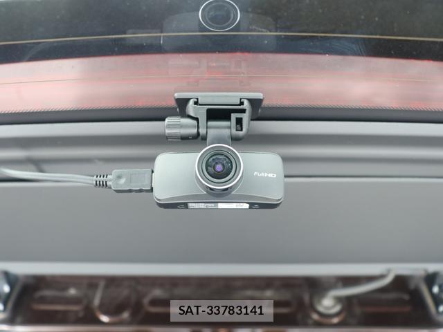 Volvo V90 2017-03 8876173-17