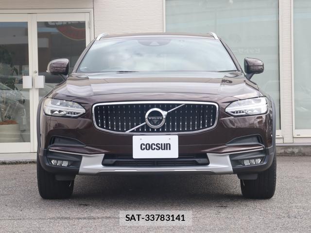 Volvo V90 2017-03 8876173-4