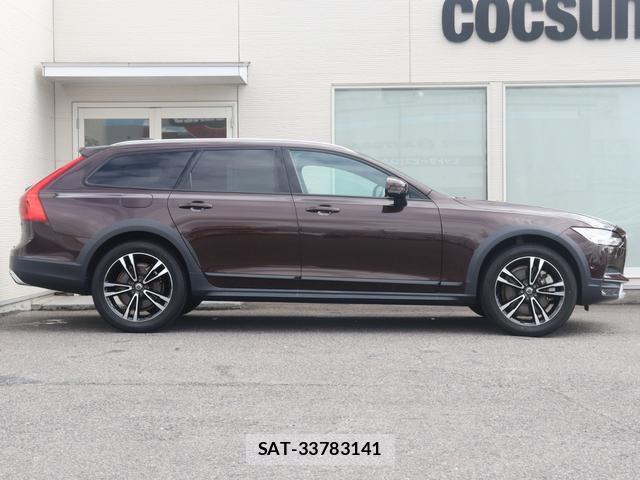 Volvo V90 2017-03 8876173-6