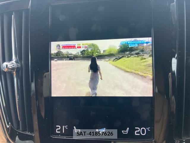 Volvo V90 2019-07 8876696-19