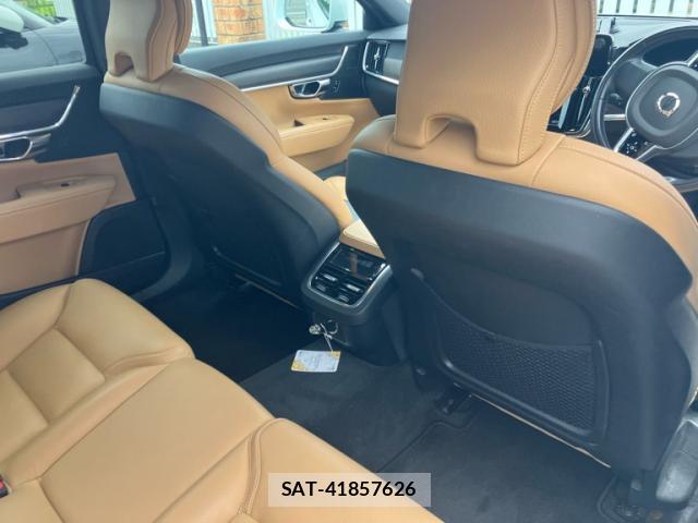 Volvo V90 2019-07 8876696-8
