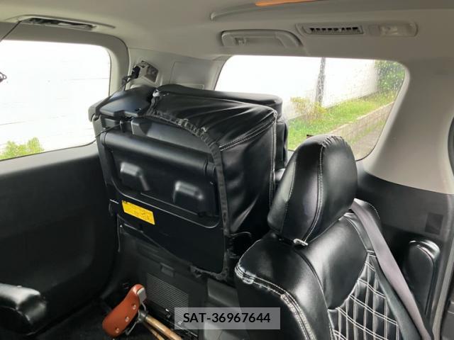 Toyota VELLFIRE 2008-06 8876362-7