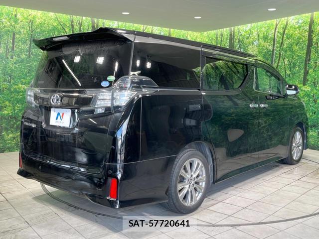 Toyota VELLFIRE 2017-04 8876680-18
