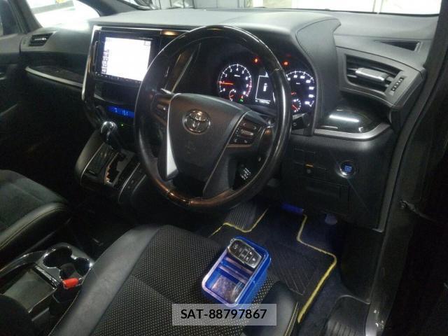 Toyota VELLFIRE 2017-12 8877353-2