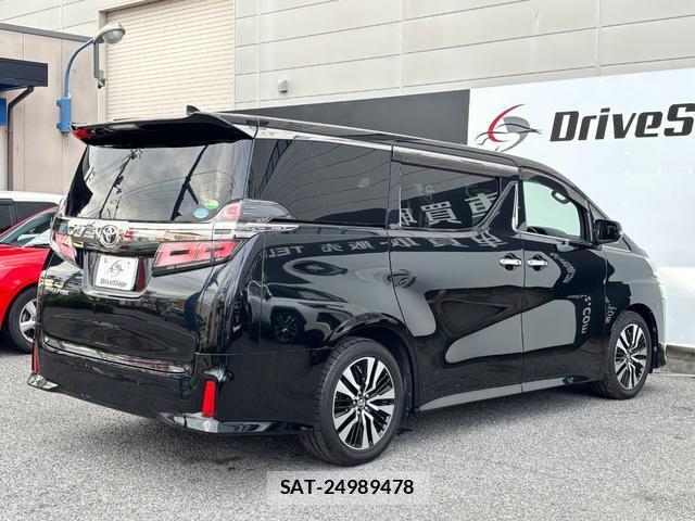 Toyota VELLFIRE 2018-10 8877820-1