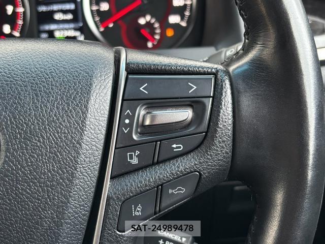 Toyota VELLFIRE 2018-10 8877820-18