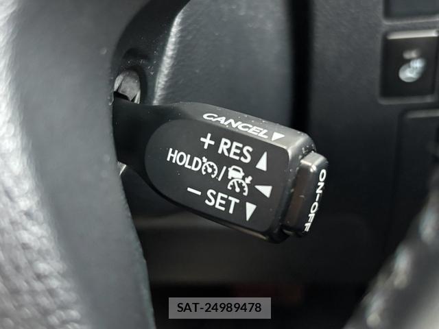 Toyota VELLFIRE 2018-10 8877820-19