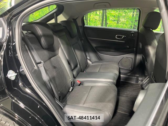 Honda VEZEL 2024-12 8876997-8