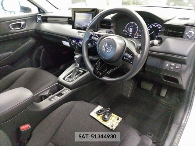 Honda VEZEL 2025-04 8877677-2