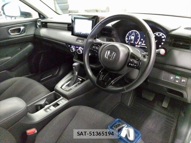 Honda VEZEL 2025-04 8877684-2