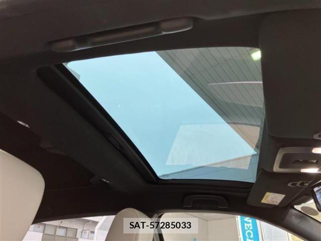 Honda VEZEL 2023-08 8878219-11