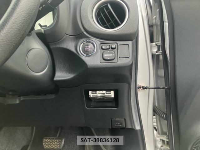 Toyota VITZ 2013-11 8876074-10