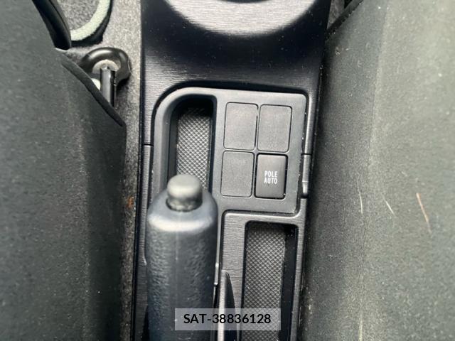 Toyota VITZ 2013-11 8876074-16