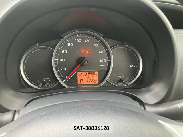 Toyota VITZ 2013-11 8876074-17