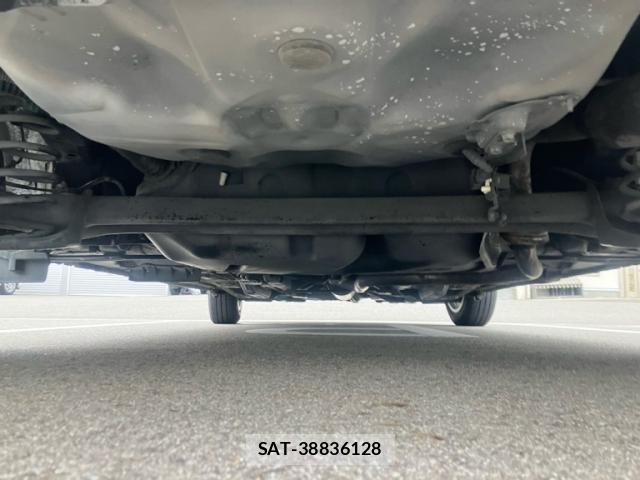 Toyota VITZ 2013-11 8876074-3