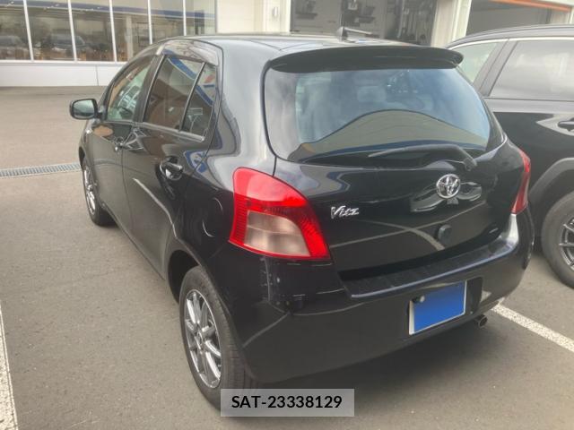 Toyota VITZ 2007-02 8876401-13