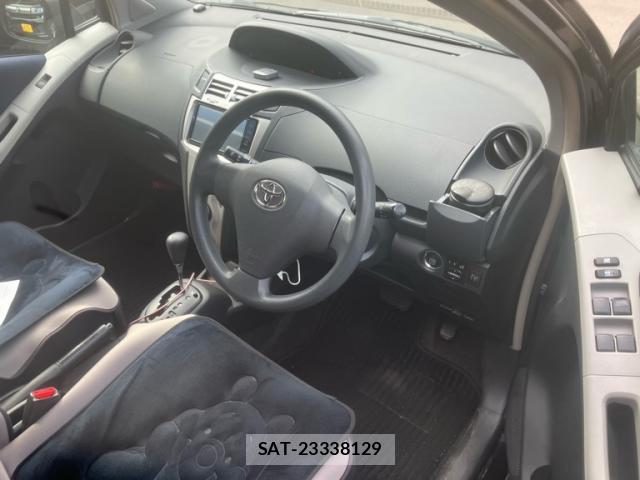 Toyota VITZ 2007-02 8876401-9