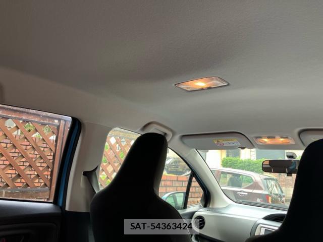 Toyota VITZ 2015-01 8877881-6