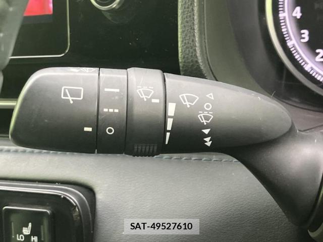 Toyota VOXY 2022-04 8876158-17