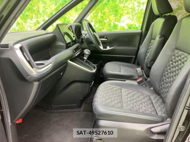 Toyota VOXY 2022-04 8876158-6