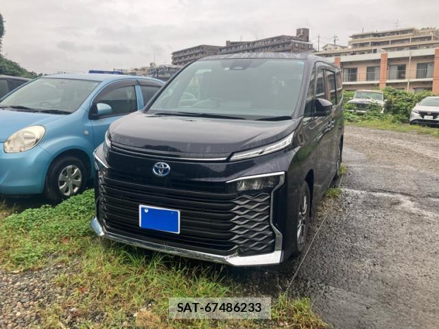 Toyota VOXY 2023-04 8876277-1