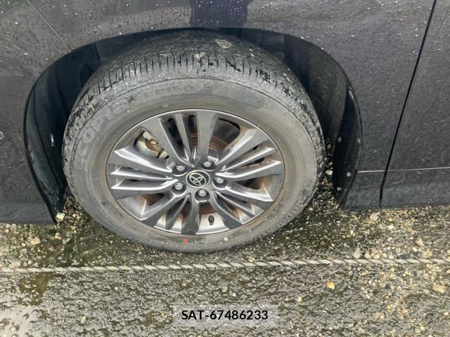 Toyota VOXY 2023-04 8876277-12