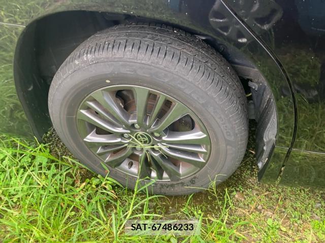 Toyota VOXY 2023-04 8876277-3