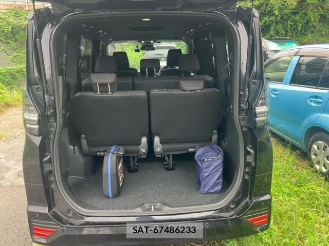 Toyota VOXY 2023-04 8876277-6